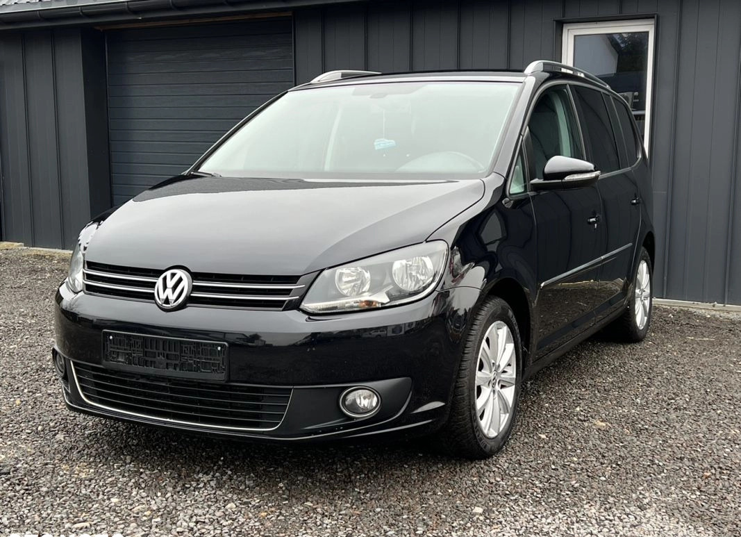 Volkswagen Touran cena 32900 przebieg: 202000, rok produkcji 2011 z Warta małe 436